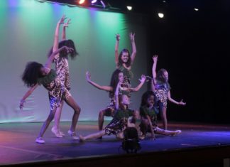 Bailarinas de Carapicuíba se destacam em Festival de Dança