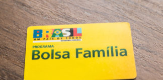 Famílias beneficiárias do Bolsa Família devem retirar o Cartão Pesagem