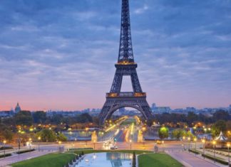 Greve na França deixa turistas sem transporte no Natal