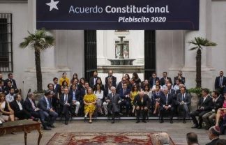 Presidente do Chile convoca plebiscito sobre reforma da Constituição