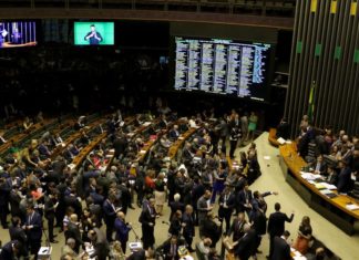 Câmara autoriza PL com normas de contenção do coronavírus no Brasil