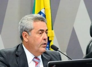 Subprocurador reclama do salário de R$ 42,2 mil
