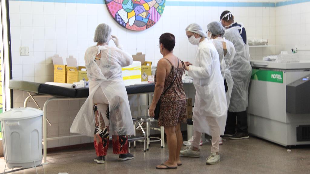 As vacinas contra a gripe, enviadas pelo Ministério da Saúde aos municípios, estão praticamente esgotadas em todas as cidades