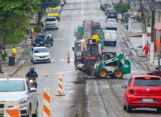 Recapeamento da Avenida Sarah Veloso se inicia em Osasco Prefeitura inicia recapeamento da Avenida Sarah Veloso