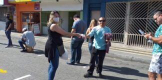 Prefeitura distribui máscaras no centro