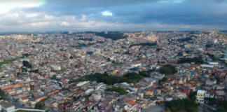 O prefeito de Jandira, Paulo Barufi, assinou o Decreto Municipal nº 4.231 onde decreta ponto facultativo nas repartições públicas municipais nesta sexta-feira, 22 de maio.