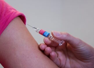Carapicuíba realiza neste sábado (17) o Dia D da vacinação contra gripe Calçadão de Carapicuíba terá vacinação contra gripe e sarampo