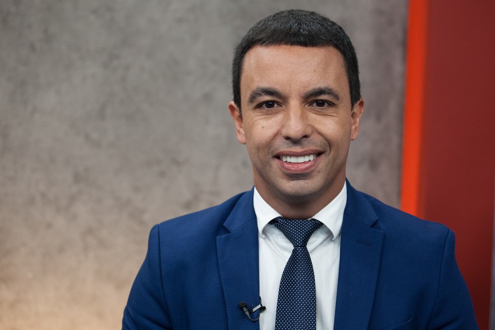 Rogério Lins sofre infarto