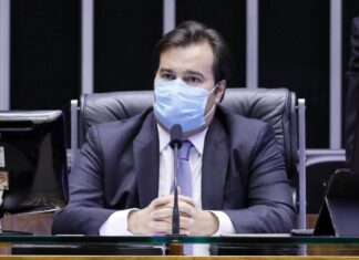 China acelerará envio da matéria-prima de vacina de covid-19, diz Maia