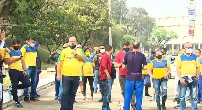 Funcionários dos Correios fazem protesto em São Paulo