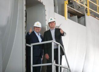 Bolsonaro visita laboratório do 1º submarino nuclear brasileiro
