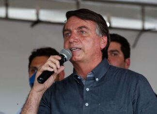Bolsonaro anuncia construção de aeroporto e de moradias no Maranhão