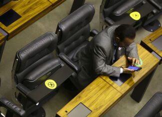 Começa sessão para definir Mesa Diretora da Câmara dos Deputados