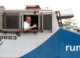 Bolsonaro participa de inauguração de trecho da Ferrovia Norte