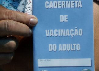 Câmara aprova projeto que cria cartão de vacinação online pelo SUS