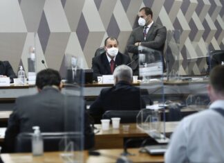 Pazuello passa mal e depoimento na CPI é suspenso até amanhã