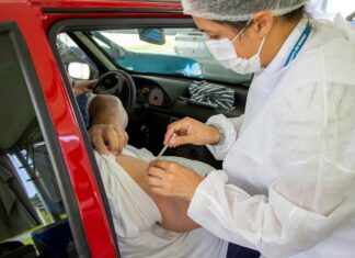 Carapicuíba antecipa vacinação contra a covid-19 dos idosos com 61 anos