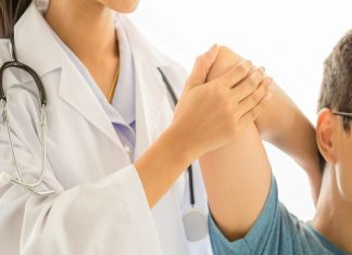 Fisioterapia home care auxilia síndrome pós-covid-19 sentida por 80% dos doentes