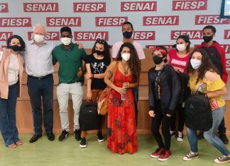 Centroflora lança Ser Crescer, em parceria com Instituto Floravida e SENAI,para capacitar adolescentes para o mercado de trabalho