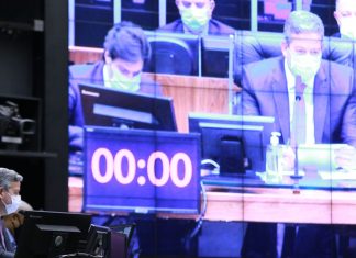 Câmara recoloca quarentena no novo Código Eleitoral