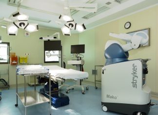 Hospital paulista realiza inovadora cirurgia robótica de quadril