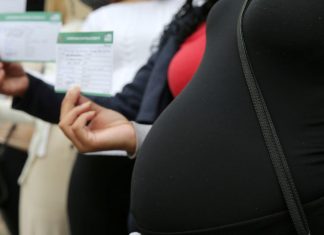 Câmara aprova retorno de gestantes vacinadas ao trabalho presencial