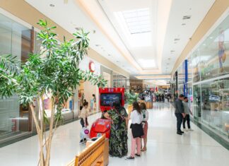 Grandes marcas retomam expansão de lojas físicas