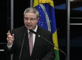 Anastasia é escolhido pelo Senado para cargo de ministro do TCU