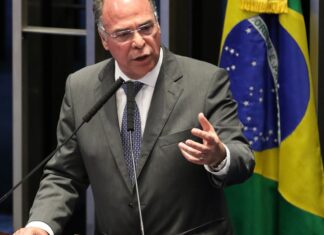 Fernando Bezerra deixa liderança do governo no Senado