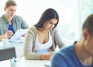 Apenas 33% dos inscritos compareceram na reaplicação do ENEM