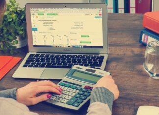 Planejador Financeiro explica como empresários podem se preparar para o 13º