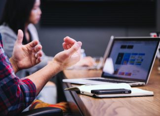 Pelo menos 68% das empresas afirmam querer melhorar experiência do cliente