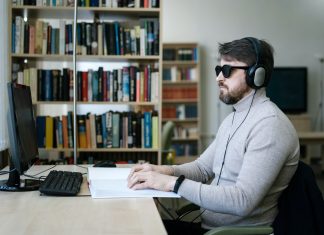 Menos de 1% dos sites é acessível a pessoas com deficiência, diz pesquisa