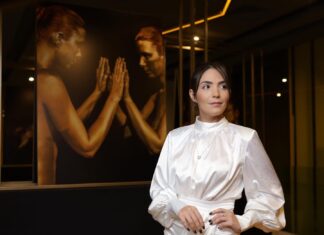 Exposição de fotos sobre transformação feminina é prorrogada