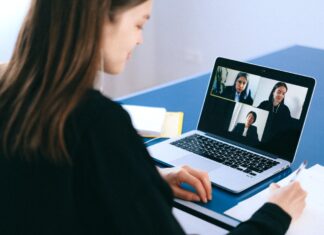 Pesquisa mostra que modelo híbrido de trabalho é o preferido entre funcionários