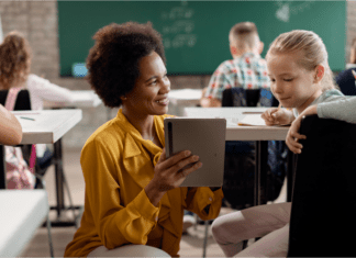 Prefeitura de Rio Branco compra tablets para alunos