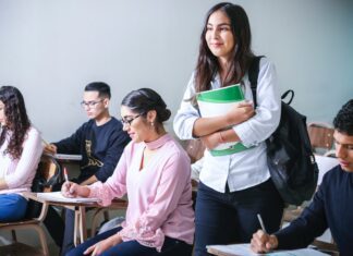 Faltam 5 meses para o Enem: preparação é a chave para o sucesso