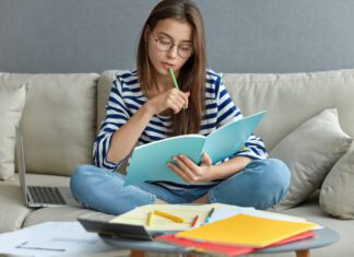 Internet pode impulsionar aprendizado de inglês no Brasil, diz empresário
