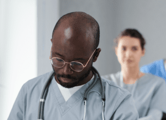 Cursos de medicina têm qualidade, mas ainda faltam vagas