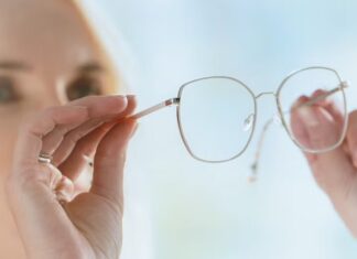 ZEISS lança tecnologia que elimina vírus e bactérias em lentes de óculos