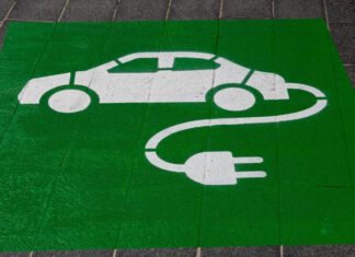 Vendas de veículos elétricos e híbridos leves aumentam 78% em 2022
