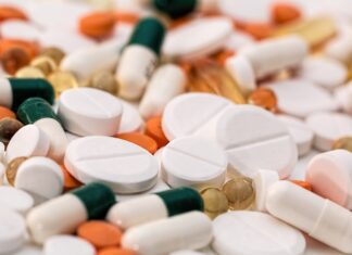 Quais são os principais riscos da automedicação?