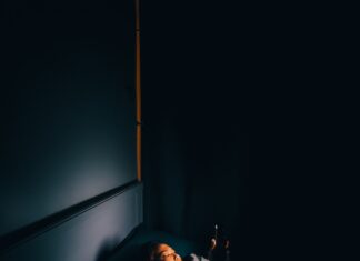 Pandemia faz brasileiros dormirem menos e pior