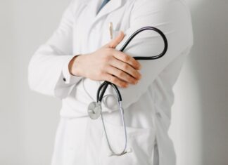 Com planos de saúde mais caros, healthtechs buscam popularizar acesso