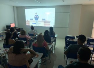 Ensino à distância começa a superar o alcance do presencial