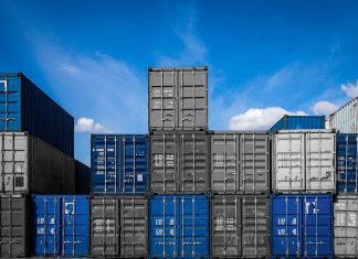 Falta de containers eleva preço dos fretes
