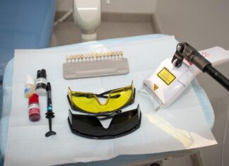 Clareamento dental é procedimento comum no Brasil e no mundo