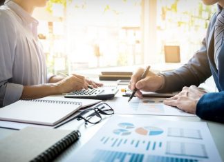 Como uma consultoria financeira pode orientar PMEs?