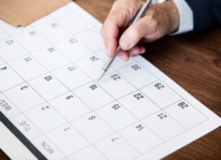 Como uma empresa pode se preparar para uma semana com quatro dias úteis?