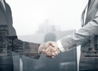 Como se dá o processo de aquisição e expansão de franquias?